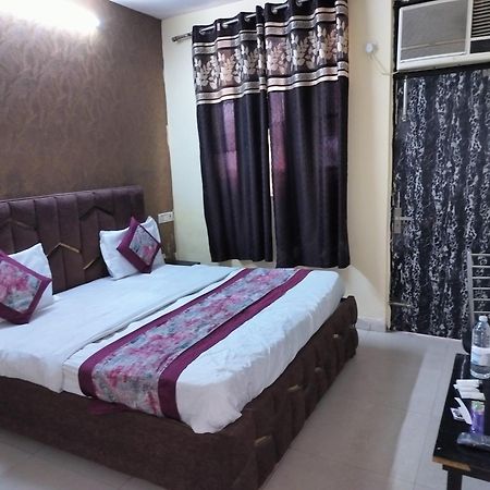 Hotel Green Snapper'100 M From Delhi University Near Isbt Kashmiri Gate ニューデリー エクステリア 写真