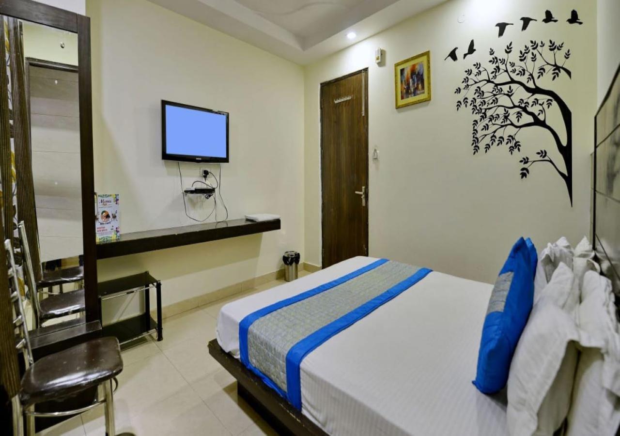 Hotel Green Snapper'100 M From Delhi University Near Isbt Kashmiri Gate ニューデリー エクステリア 写真