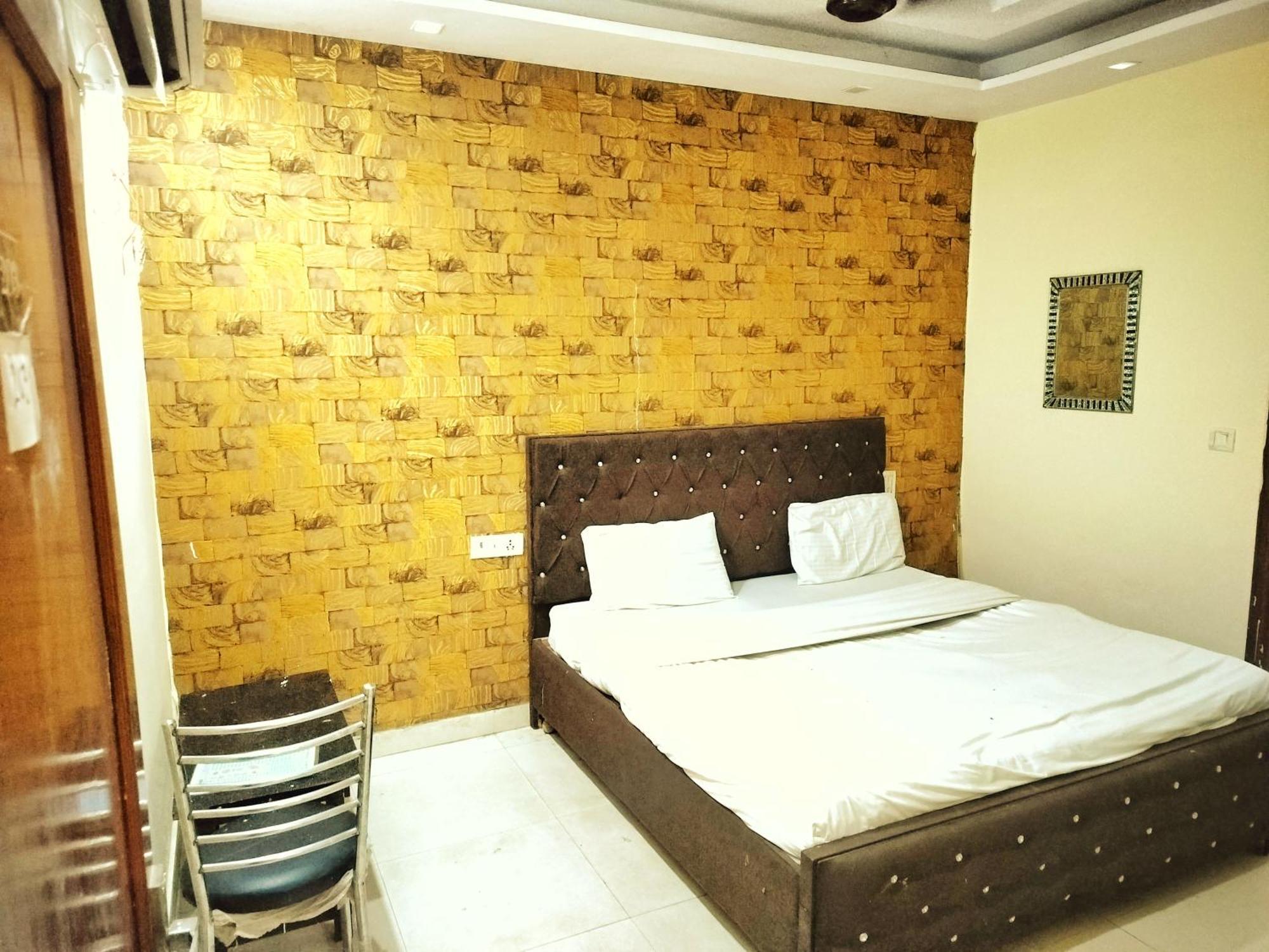Hotel Green Snapper'100 M From Delhi University Near Isbt Kashmiri Gate ニューデリー エクステリア 写真